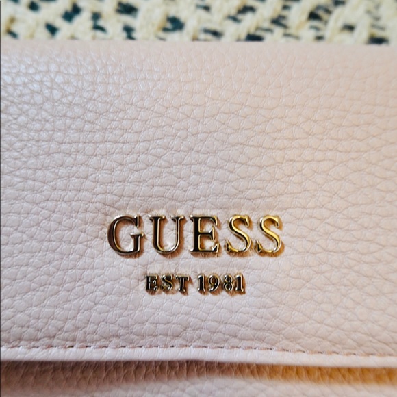 Real brand guess wallet - Picture 3 of 6